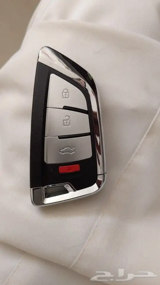 فني مفاتيح سيارات برمجه ريموتات وفتح السيارات 9