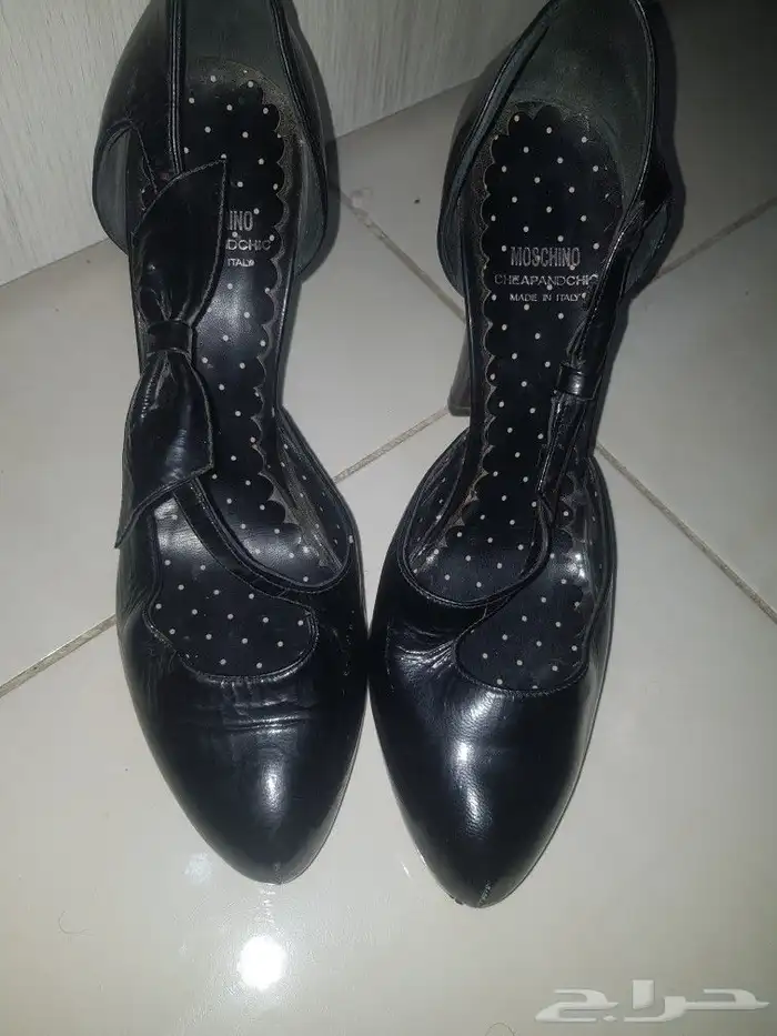 شوز حريمي Moschino ايطالي مقاس 39 0