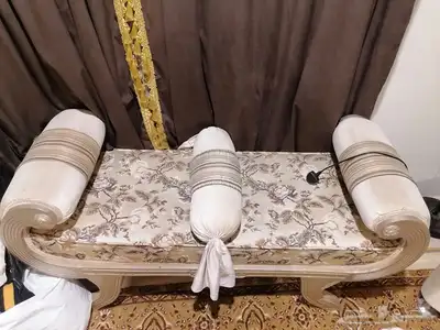 كنب نظيفه كما موضحه في الصور 2