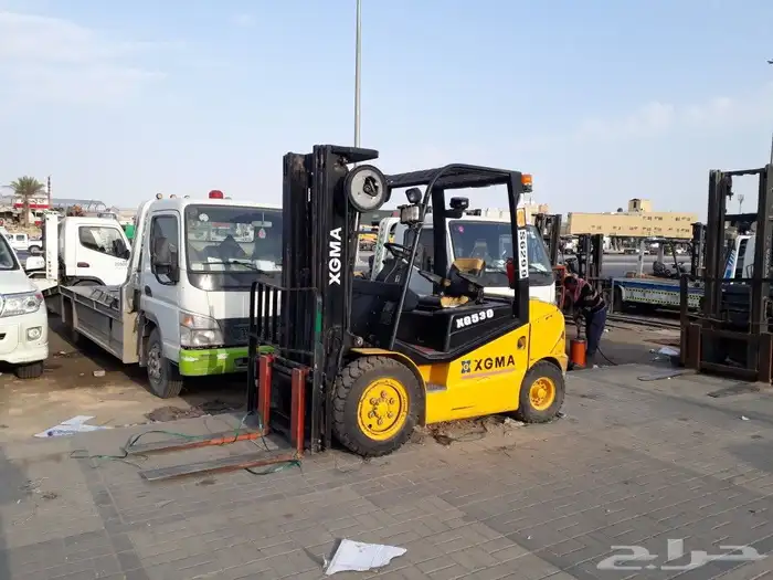 رافعه شوكيه للايجار فوركلفت فركلفت فوركليفت forklift سكين 1