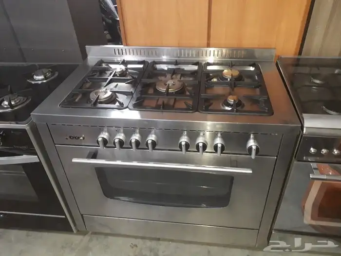 غازات إيطالية مستعملة نظيفة مشيكة و جاهزة للإستخدام 25