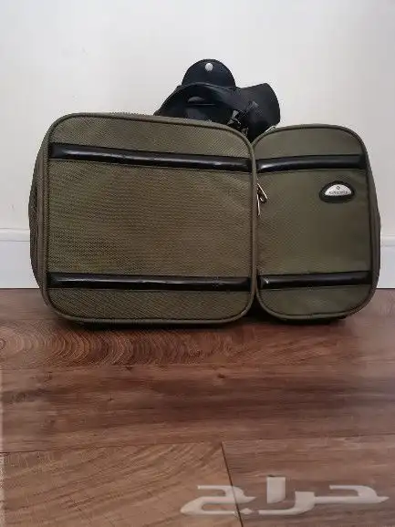 شنطة حقيبة يد من سامسونايت اصلية فقط ب 50 ريال 0