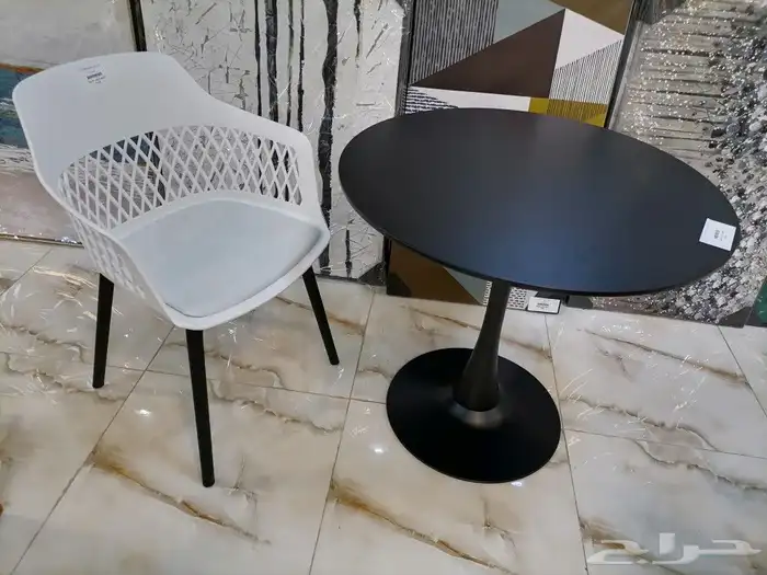 كراسي فايبر مع طاوله 3