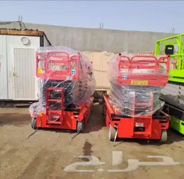 سيزرلفت للايجار مانلفت للايجار في المدينة scissors lift 6