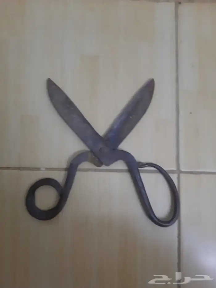 مقص قديم مرة لاهل التراث 2