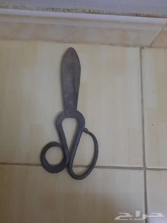 مقص قديم مرة لاهل التراث 0