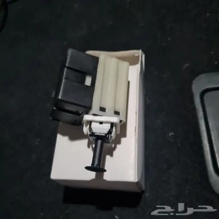 حساس وفلنجه و ليد رفرف جراند شيروكي 11 12 13 3