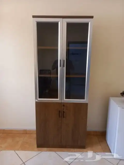 طاولات اجتماع  مكاتب  كراسب  كنب  دواليب  مكاتب اداريه 5