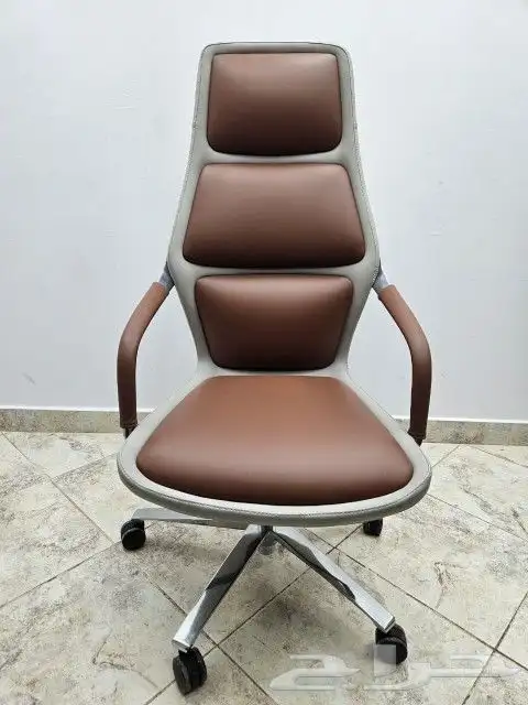طاولات اجتماع  مكاتب  كراسب  كنب  دواليب  مكاتب اداريه 4