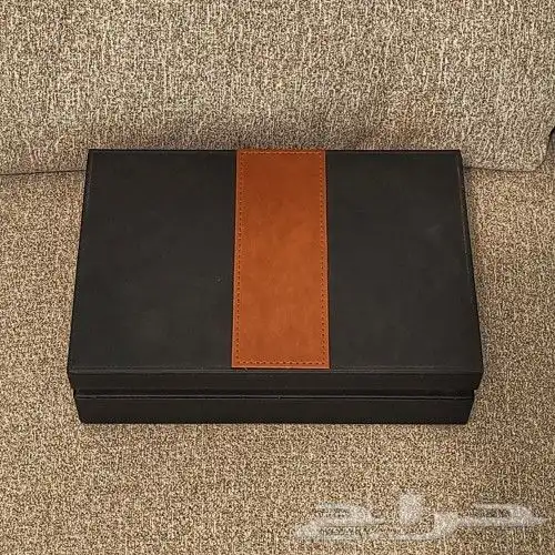 عود هندي نجلاند في صندوق جلدي مميز 1