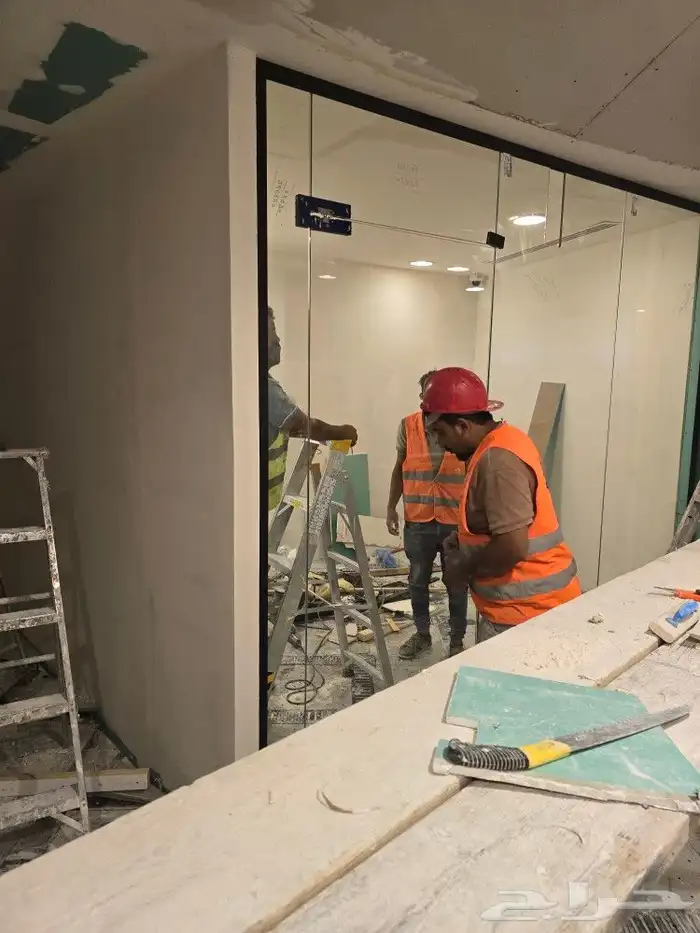 قواطع زجاج سكريت مكاتب قزاز سكريت قواطع 1