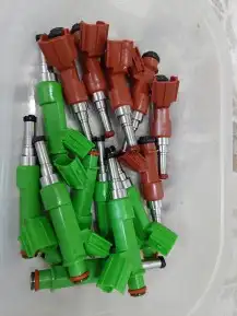 للبيع قطع افالون و لكزس (بخاخات وفلتر وطرمبة بنزين كاملة) 0
