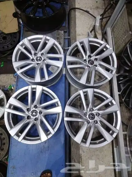 جنوط لكزس is 300 f ارنوب اصلي وكاله نضيف على الشرط مقاس 1 3