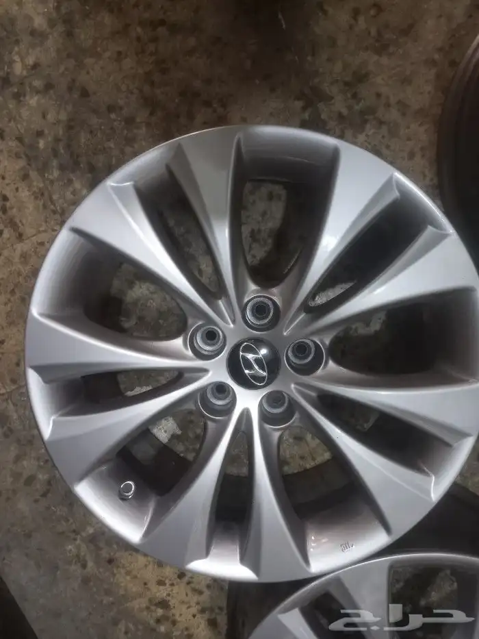 جنوط ازيرا موديل2014 مقاس 18 اصلي وكاله 3