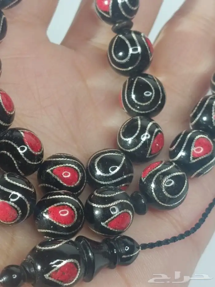 سبحة فاخرة يسر حجازي طبيعي بحر احمر مطعم فضة وكسر مرجان 3