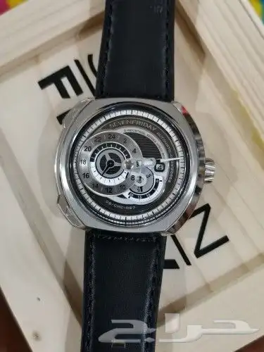 ساعة سفن فرايدي السويسرية 1