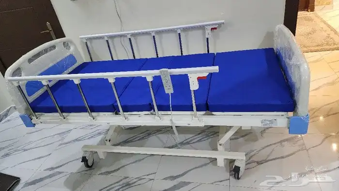 سرير طبي كهربائي شبه جديد 3