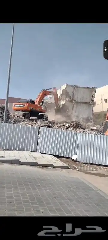 هدام مباني واسترحات وعماير داخل المدينه مع ترحيل 1