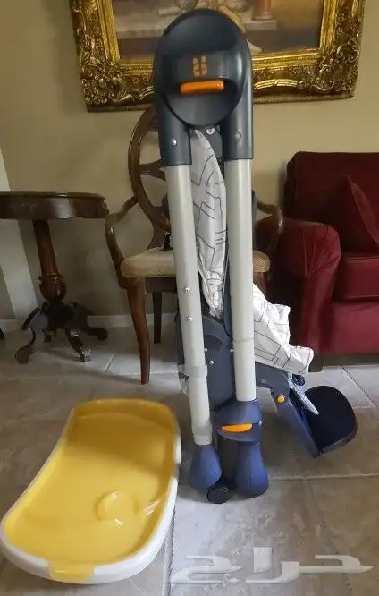 مجموعة قيمة للاطفال من كراسي و العاب و غيرها بحالة جديدة 3