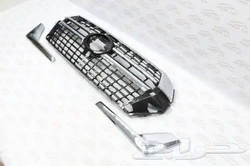 شبك لاندكروزر 2018 الى 2021 اسود وكروم 1