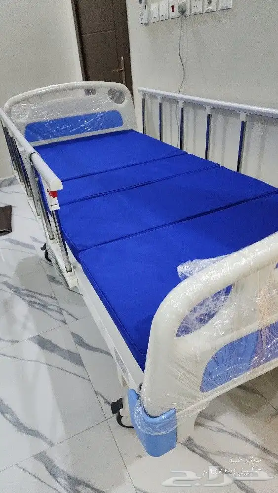 سرير طبي كهربائي شبه جديد 0