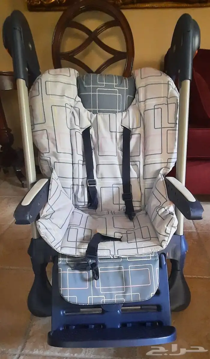 مجموعة قيمة للاطفال من كراسي و العاب و غيرها بحالة جديدة 1