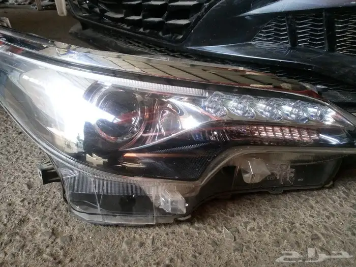 يتوفر لدينا طقم شمعات تايوتا فورشنل مديل 2017 2019 2