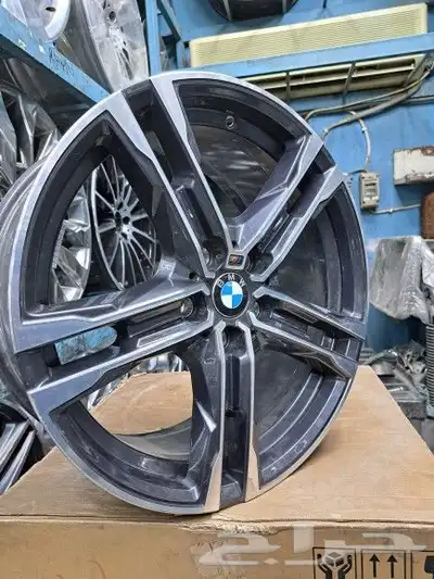 جنوط بي ام دبليو الفئه الثانيه مقاس 18موديل 2022 اصليه وكاله 5