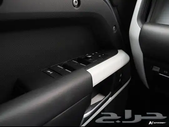 لاند روفر ديفيندر Land Rover Defender P400 HSE موديل 2020 23