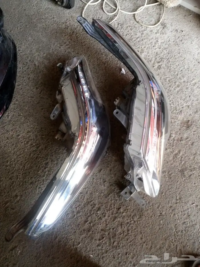 يتوفر لدينا طقم شمعات تايوتا فورشنل مديل 2017 2019 3