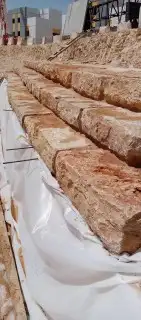 سلام عليكم ورحمة الله نعمل 1 في مجال الحجر الطبيعي بجميع 1