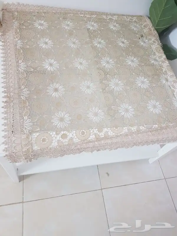 طاولة من أيكيا للبيع مطلوب 500 ريال صافي 1