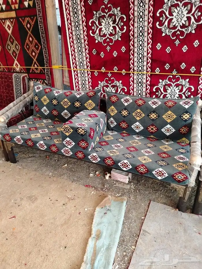 طاولات وكراسي 18