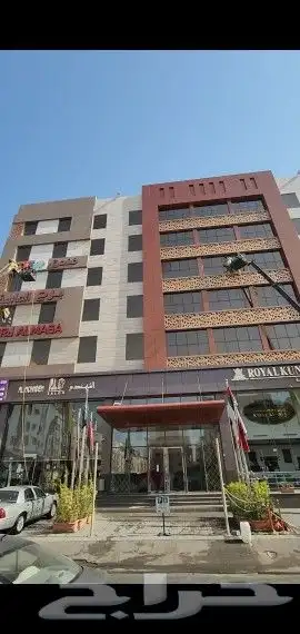 نقدم خدمات متميزة بتنظيف الواجهات الزجاجية بجدة 1