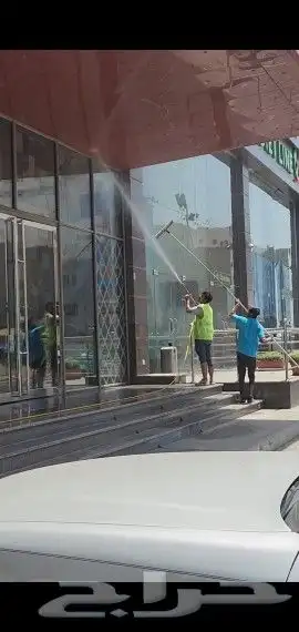 نقدم خدمات متميزة بتنظيف الواجهات الزجاجية بجدة 2