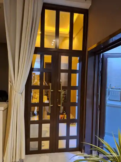 باب الألمنيوم 0