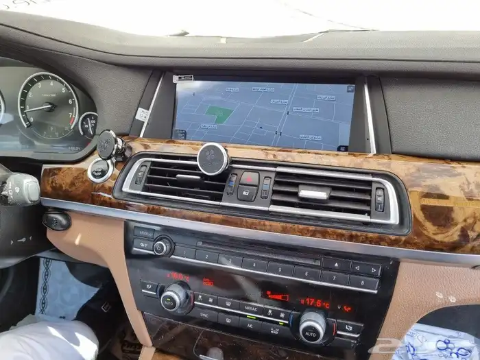 شاشة BMW 730 لموديل 2009 _2015 5