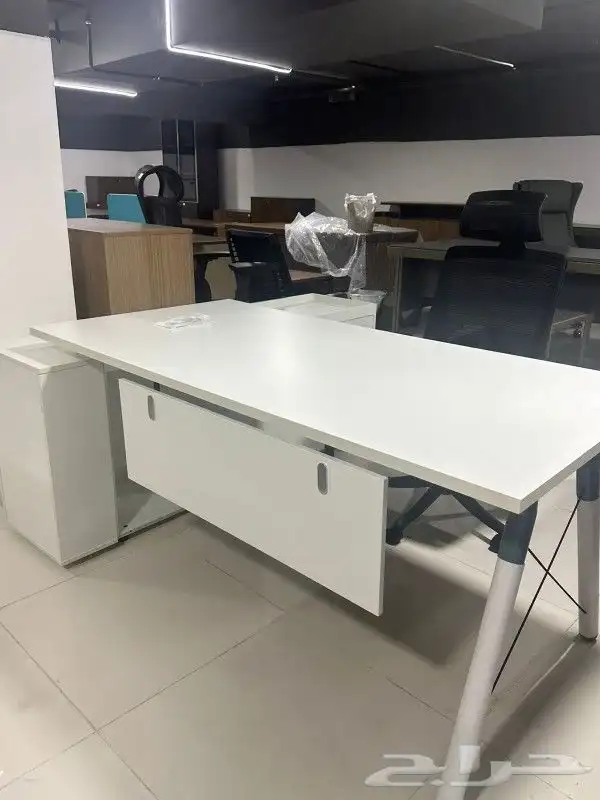 office furniture أثاث مكتبي مكاتب كراسي طاولات بارتشن 43