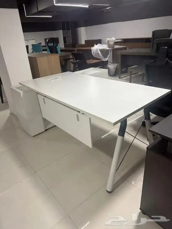 office furniture أثاث مكتبي مكاتب كراسي طاولات بارتشن 42