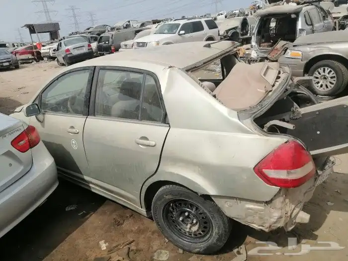 نيسان تيدا 2008 للبيع قطع غيار فقط قير عادي مكينه قير شرط 1