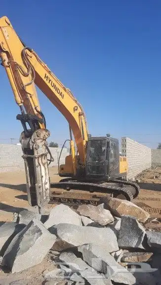 بوكلين دقاق وحفار للايجار 1