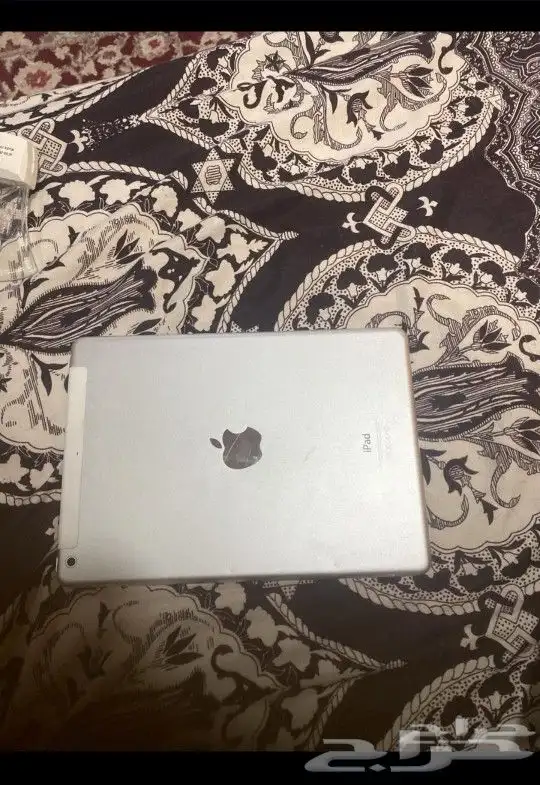 آيباد 4 للبيع اقبل بدل 1