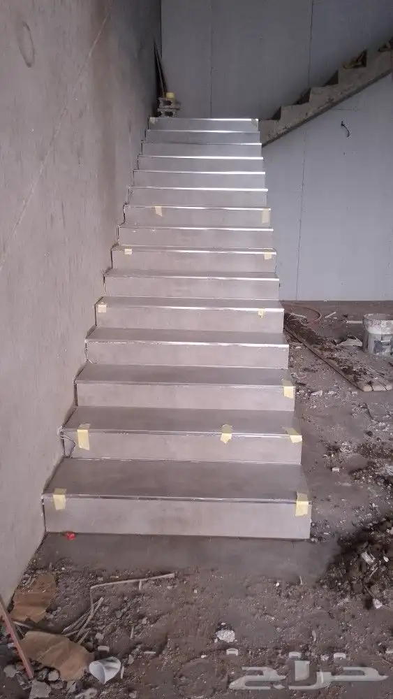 مبلط سرميك الشغل علي المهندس والاسعار معقوله 1