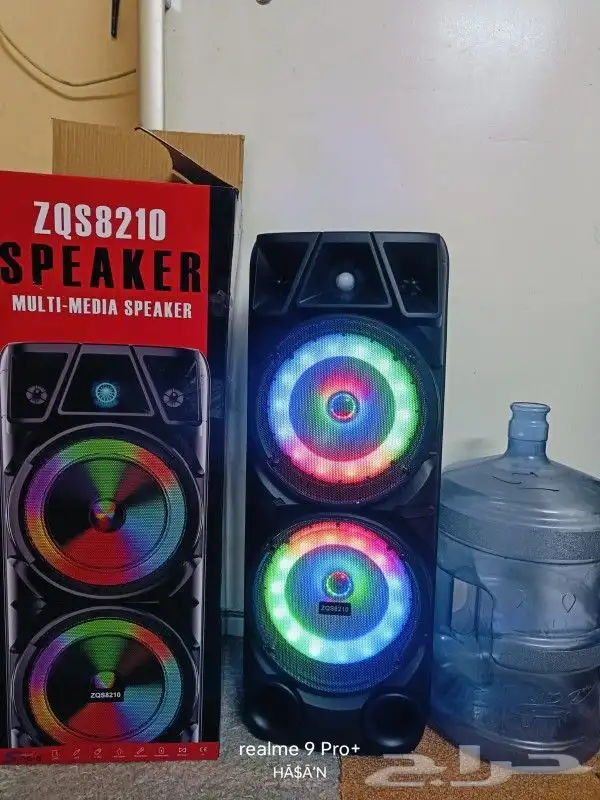 سيارة للرحلات البرية يوجد رذاذ ماء 16