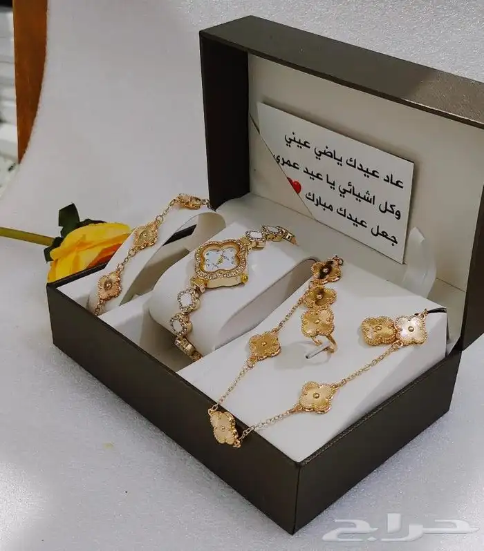 هدايا نسائيه فاخره بالاسم الوان متنوعه 9