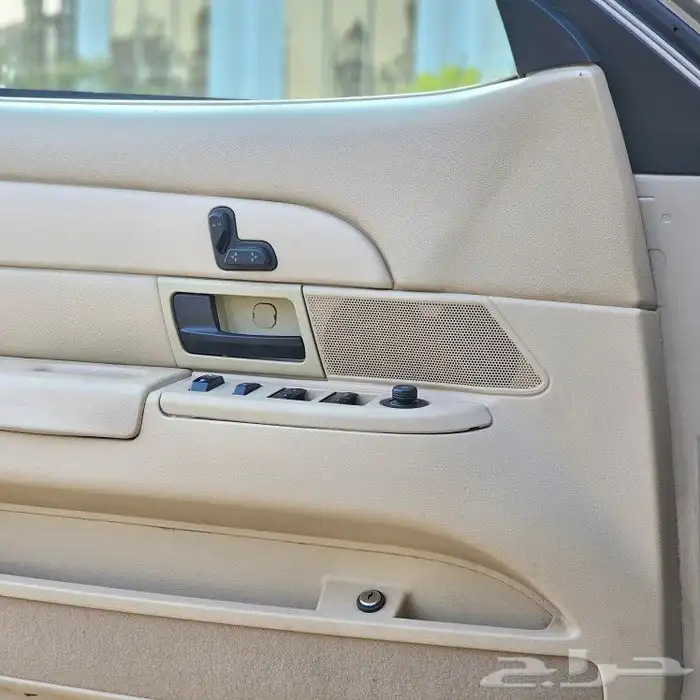 ( مباع ) فورد فكتوريا سعودي 40