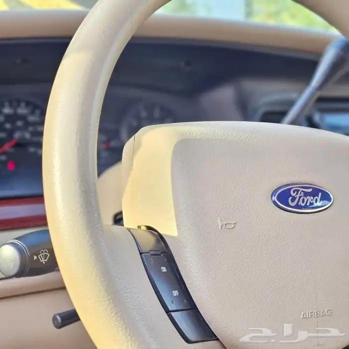 ( مباع ) فورد فكتوريا سعودي 39