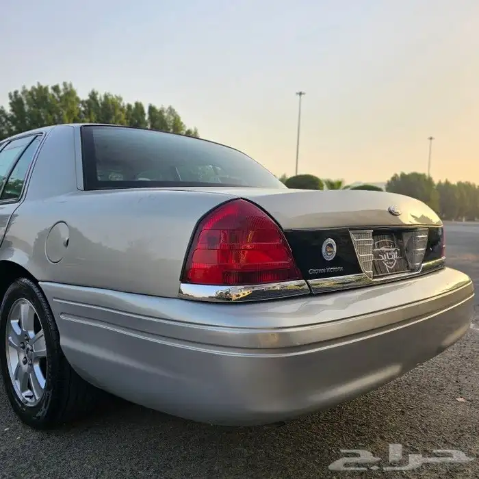 ( مباع ) فورد فكتوريا سعودي 25