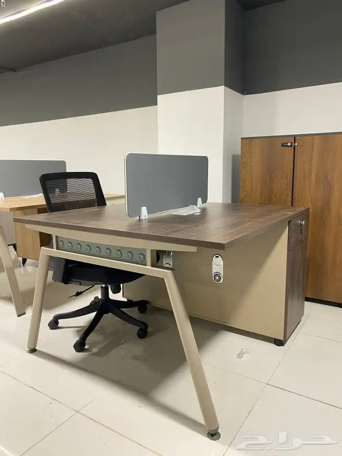 office furniture اثاث مكتبي طاولات اجتماعات بارتشن كاونترات 38