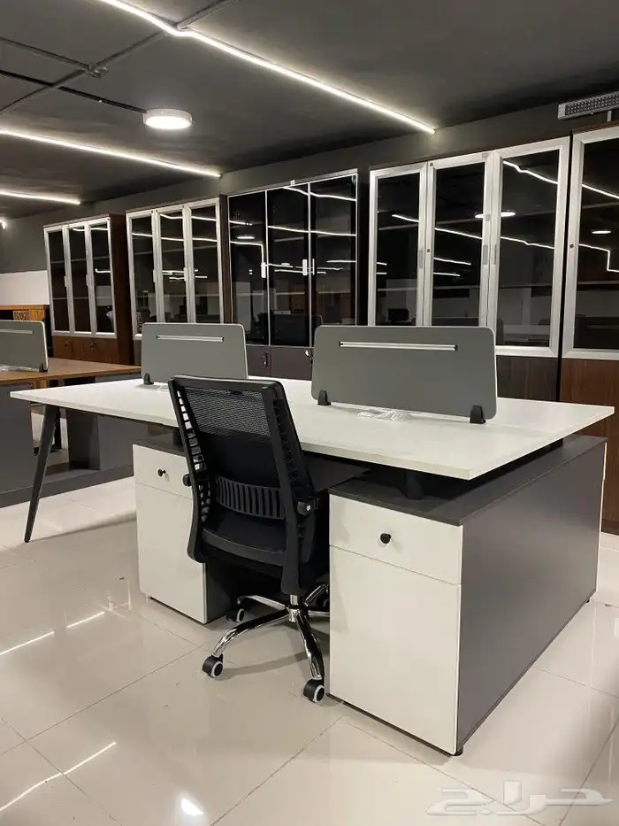 office furniture اثاث مكتبي طاولات اجتماعات بارتشن كاونترات 34